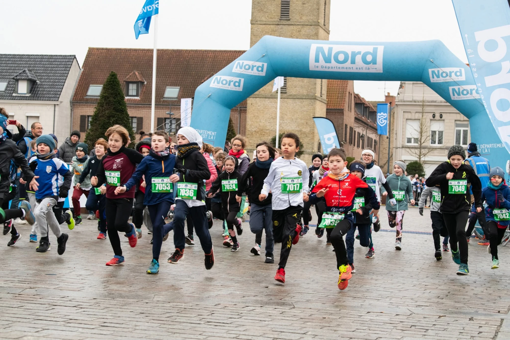 Les jeunes lancés dans leur course